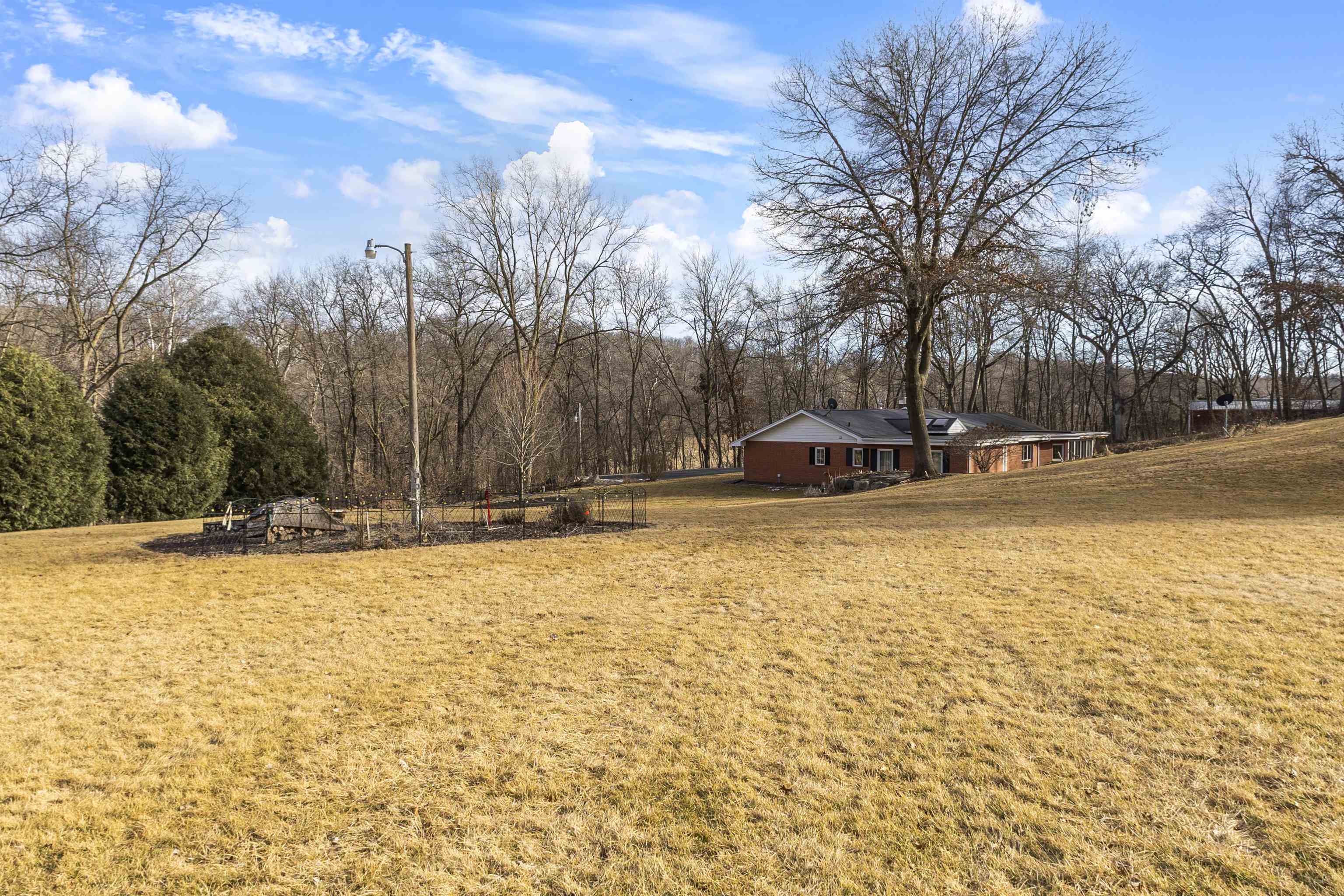 7849 Kruchten Road