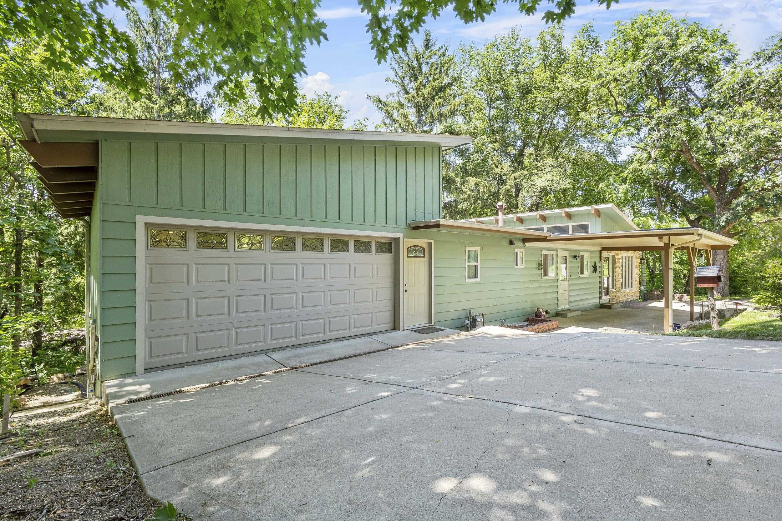 845 Messmer Street