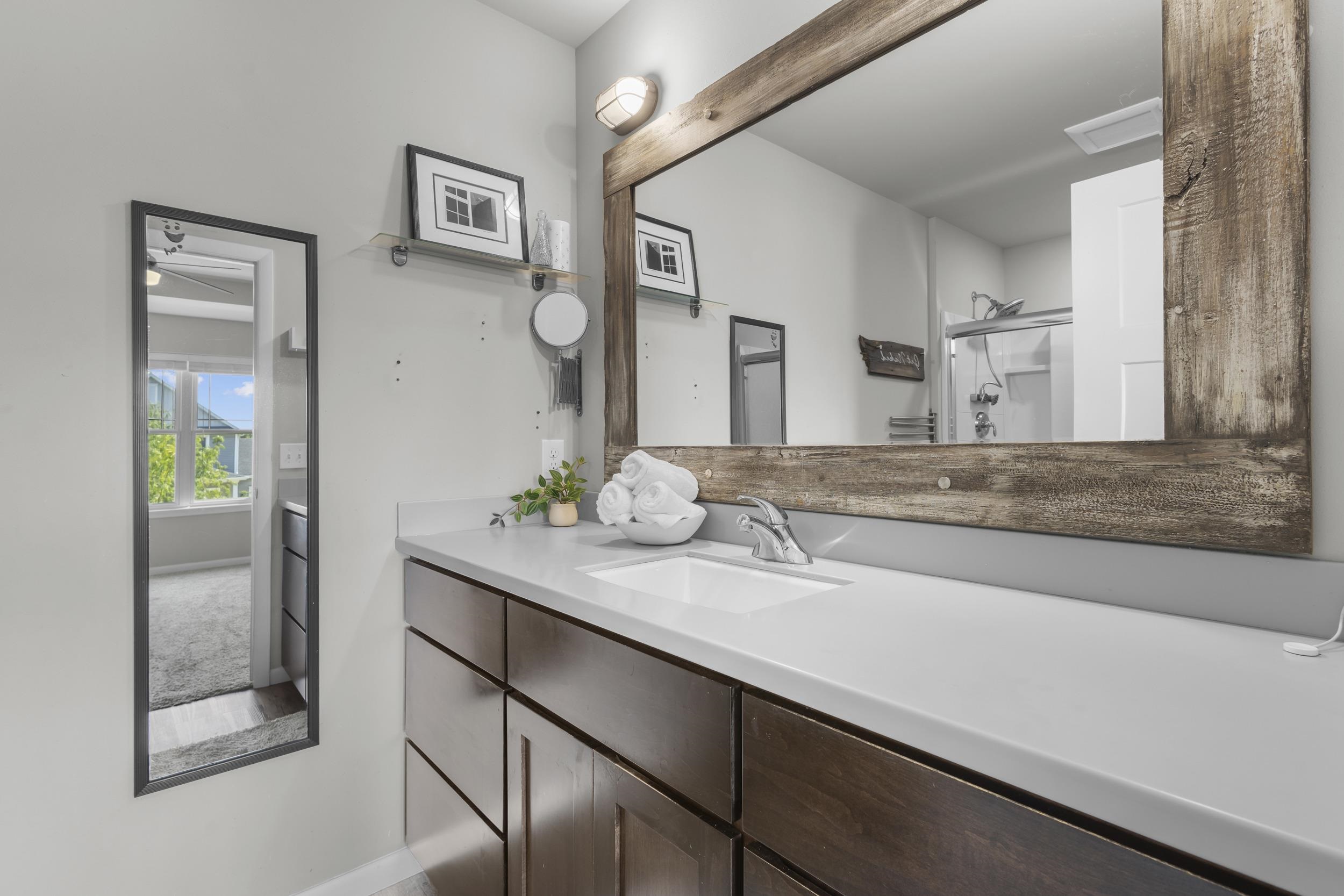 4823 Catalina Parkway