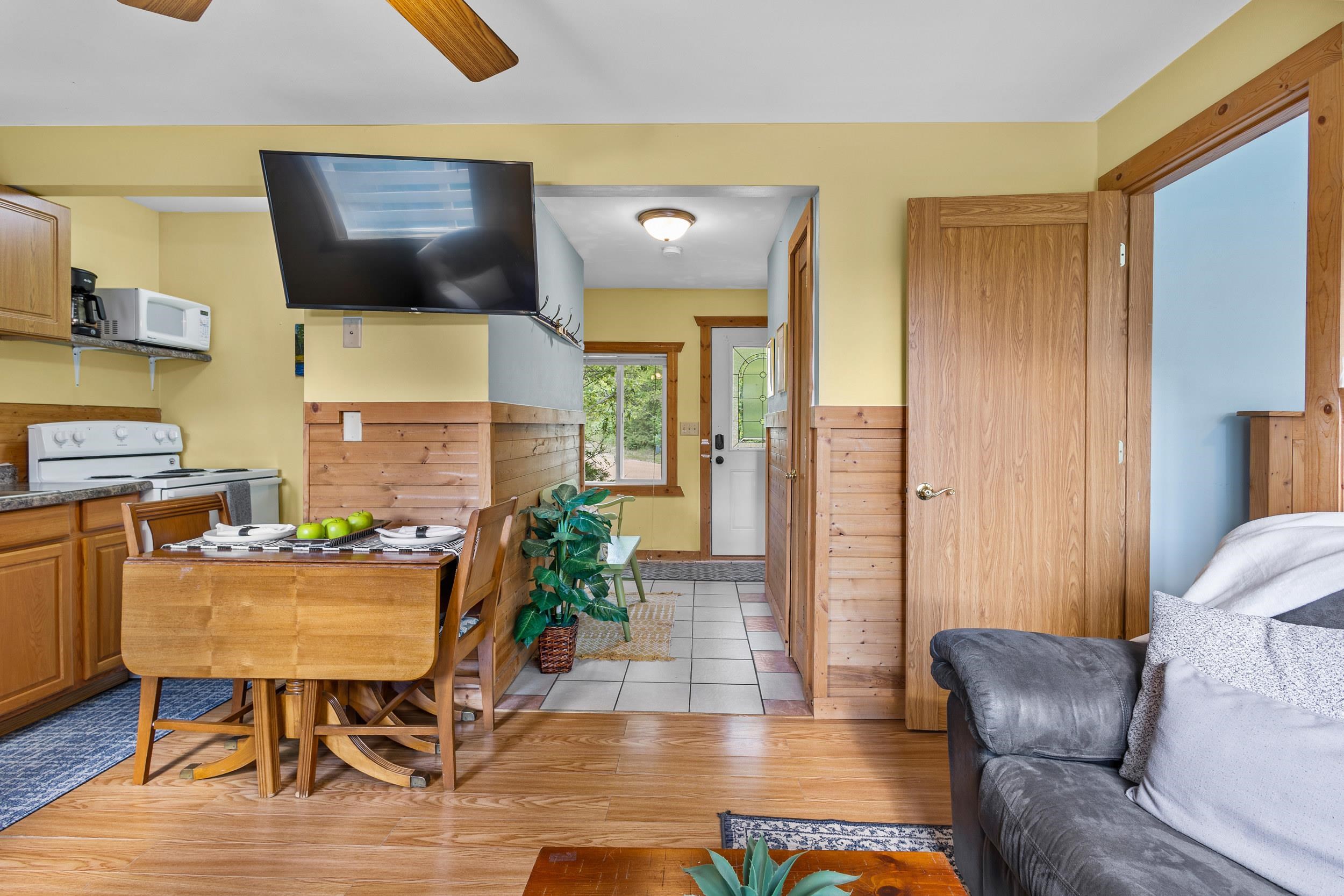 N5101 Hemlock Street