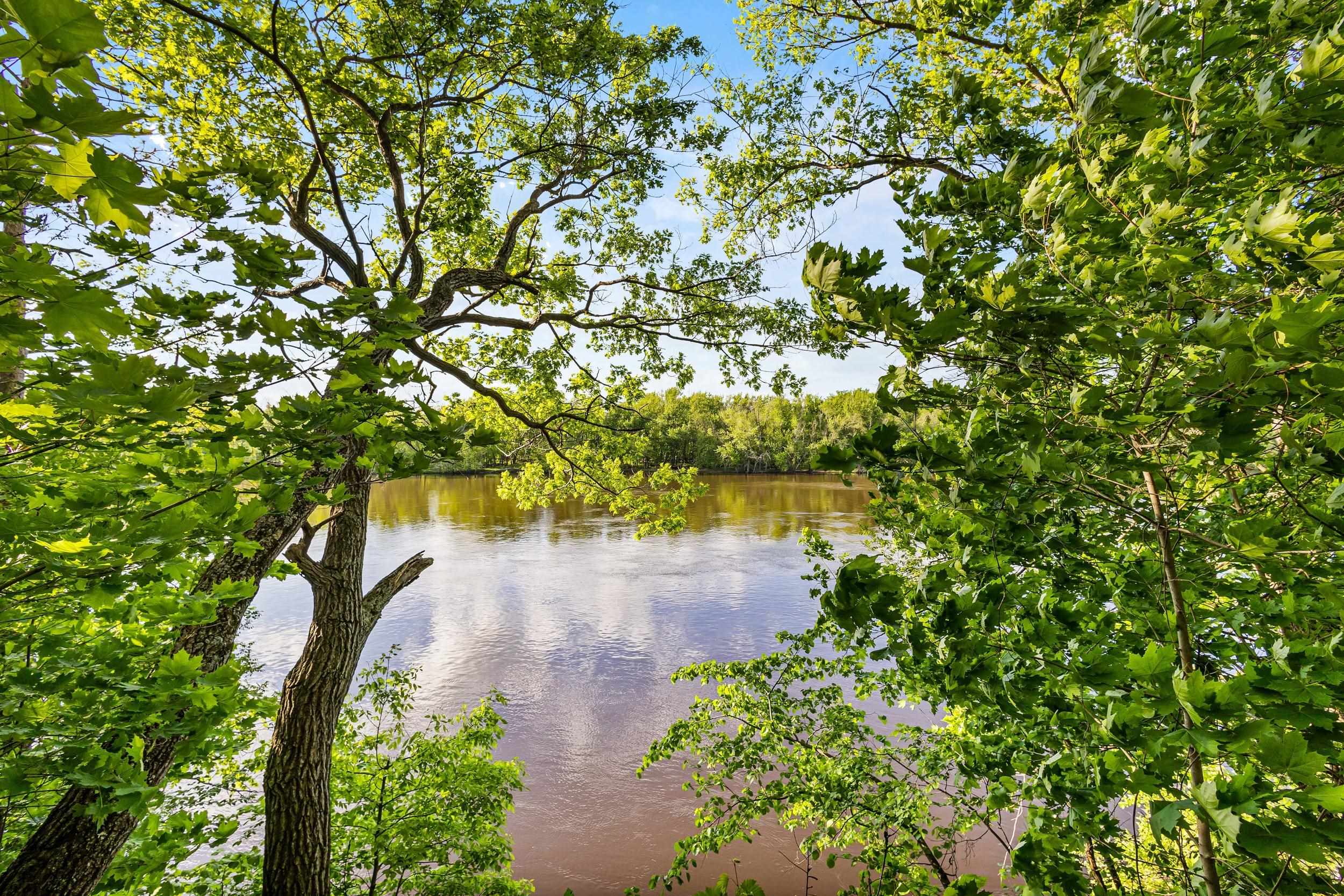 N5101 Hemlock Street