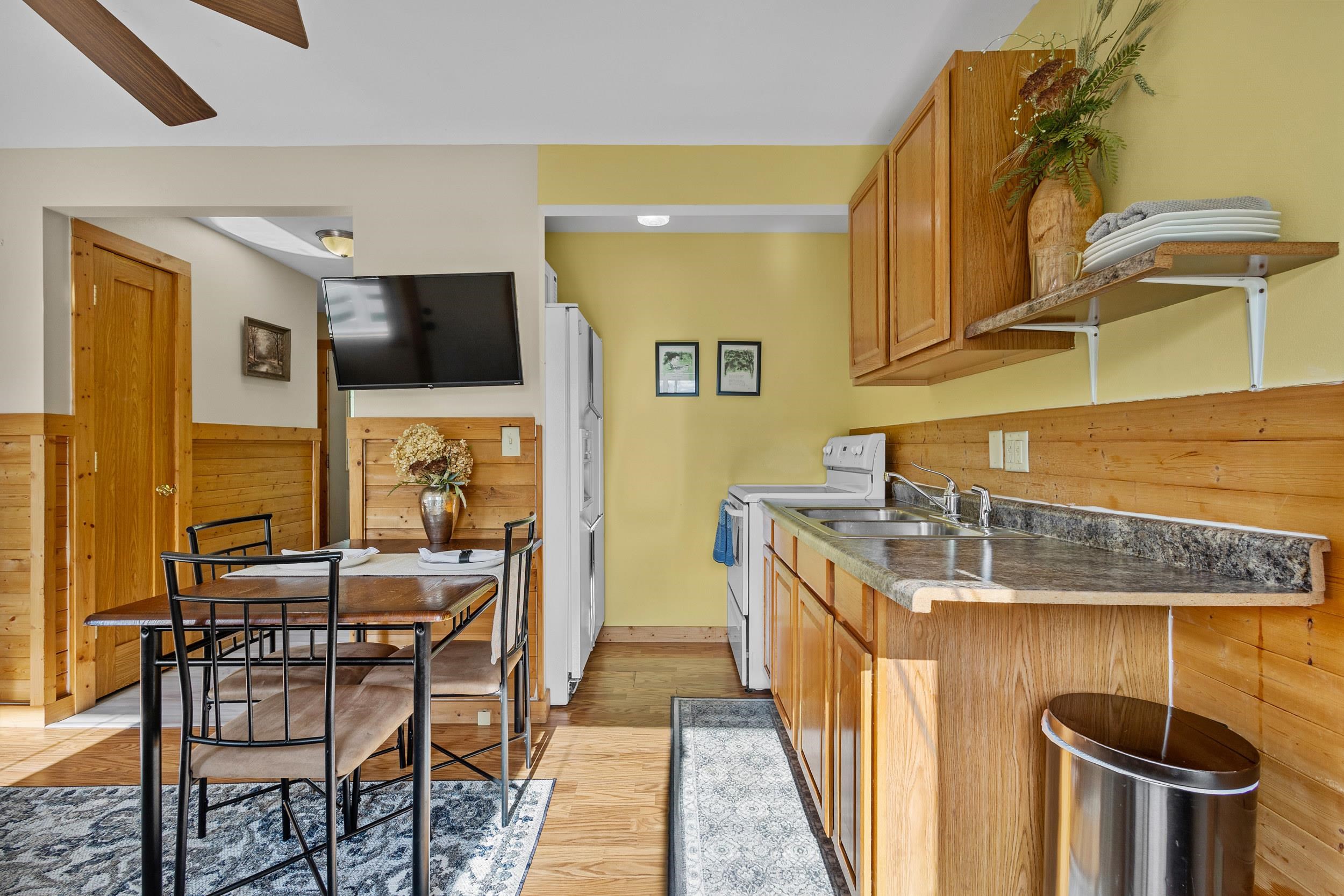 N5101 Hemlock Street