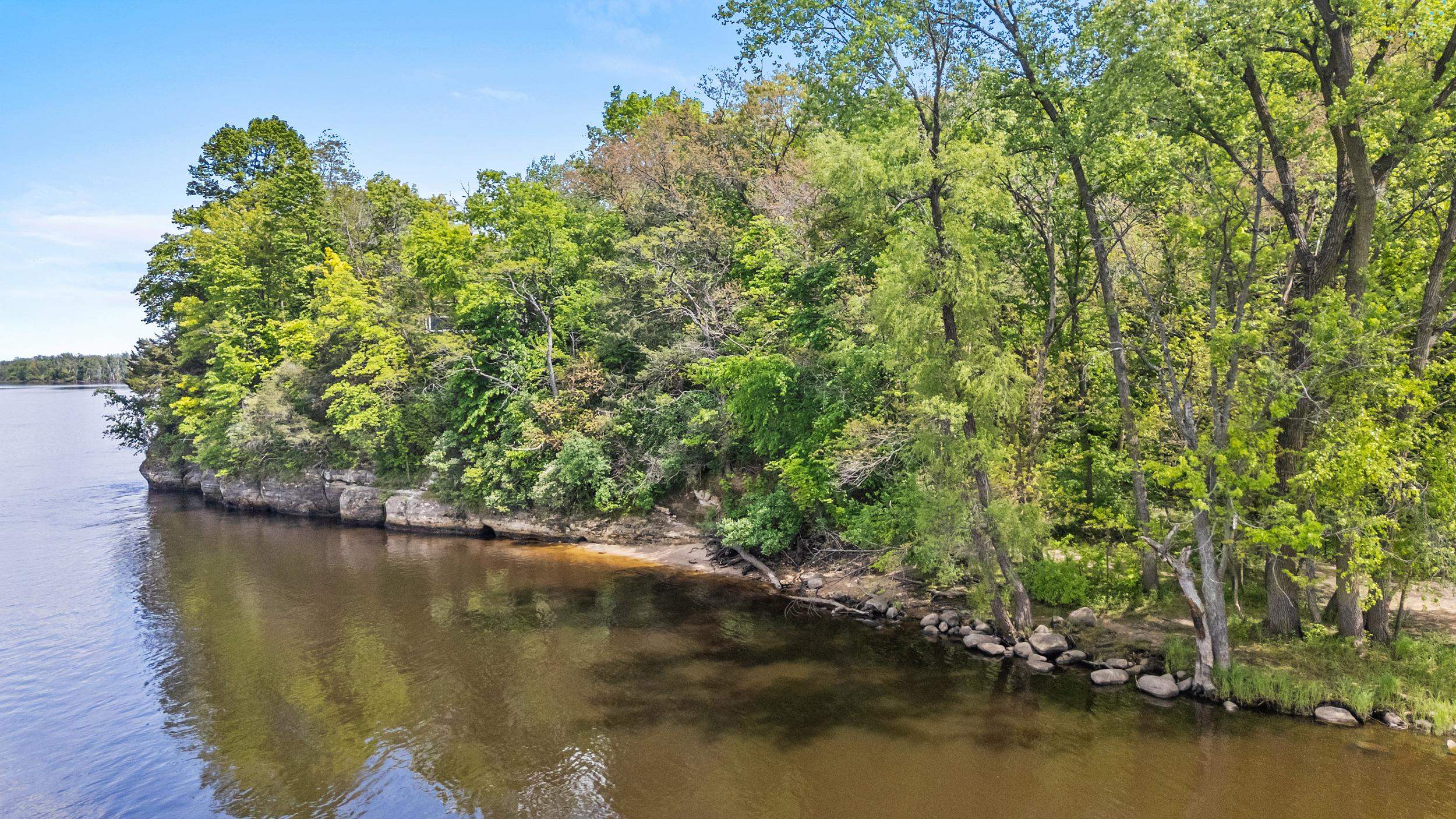 N5101 Hemlock Street