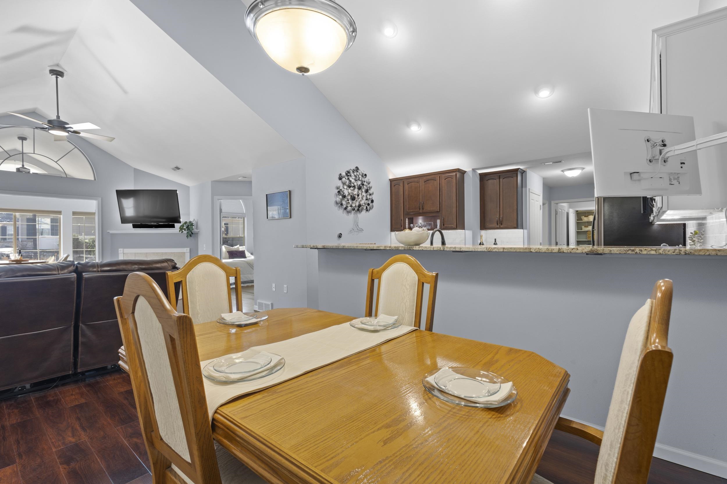 10 Pond View Way