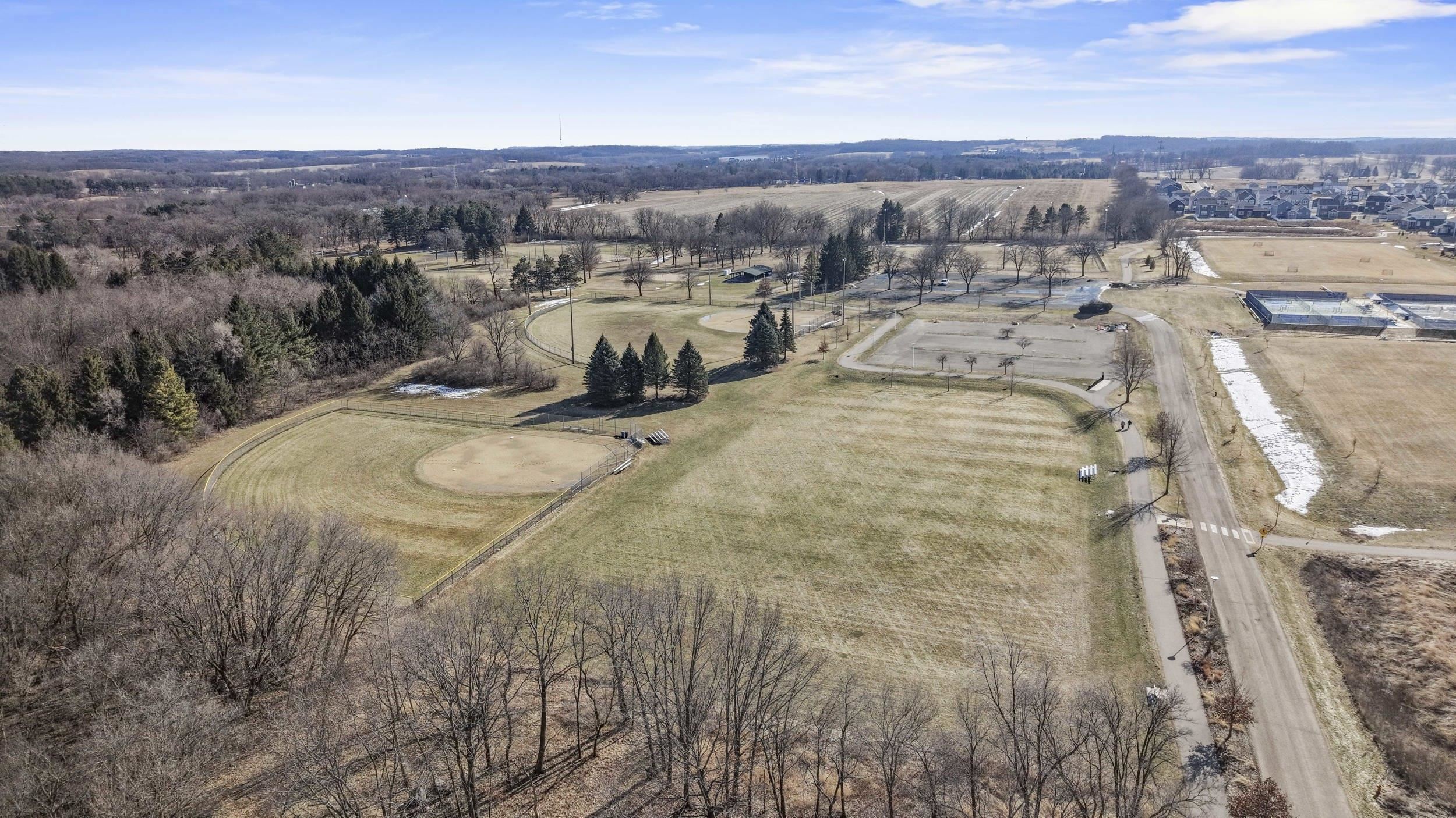 10 Pond View Way