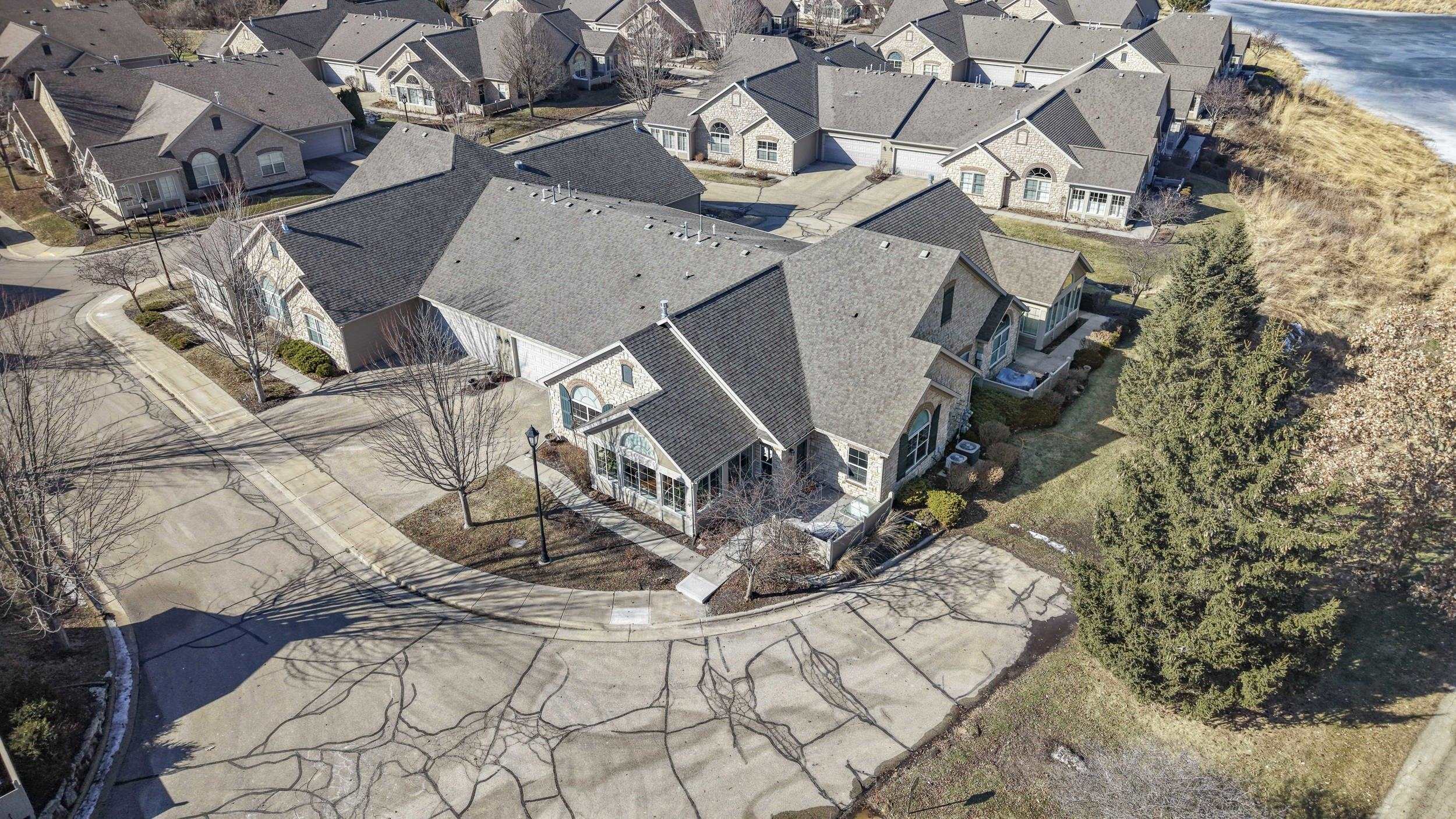 10 Pond View Way