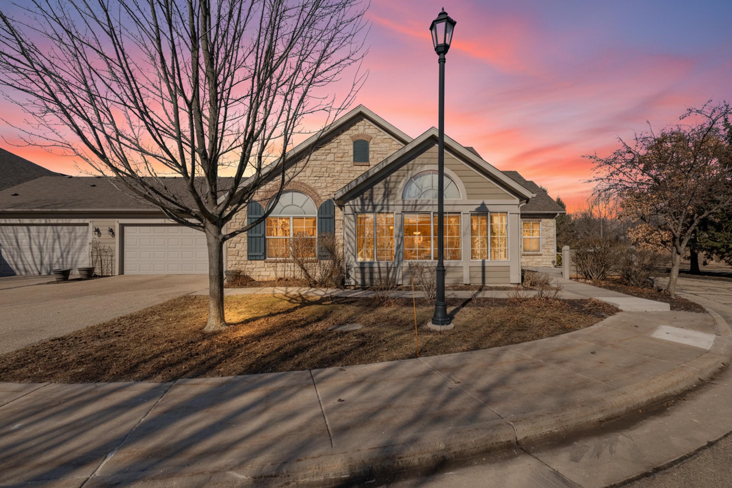 10 Pond View Way