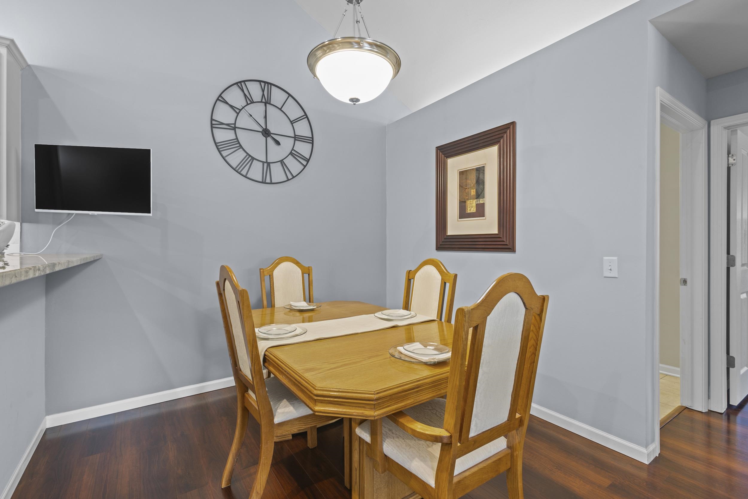 10 Pond View Way