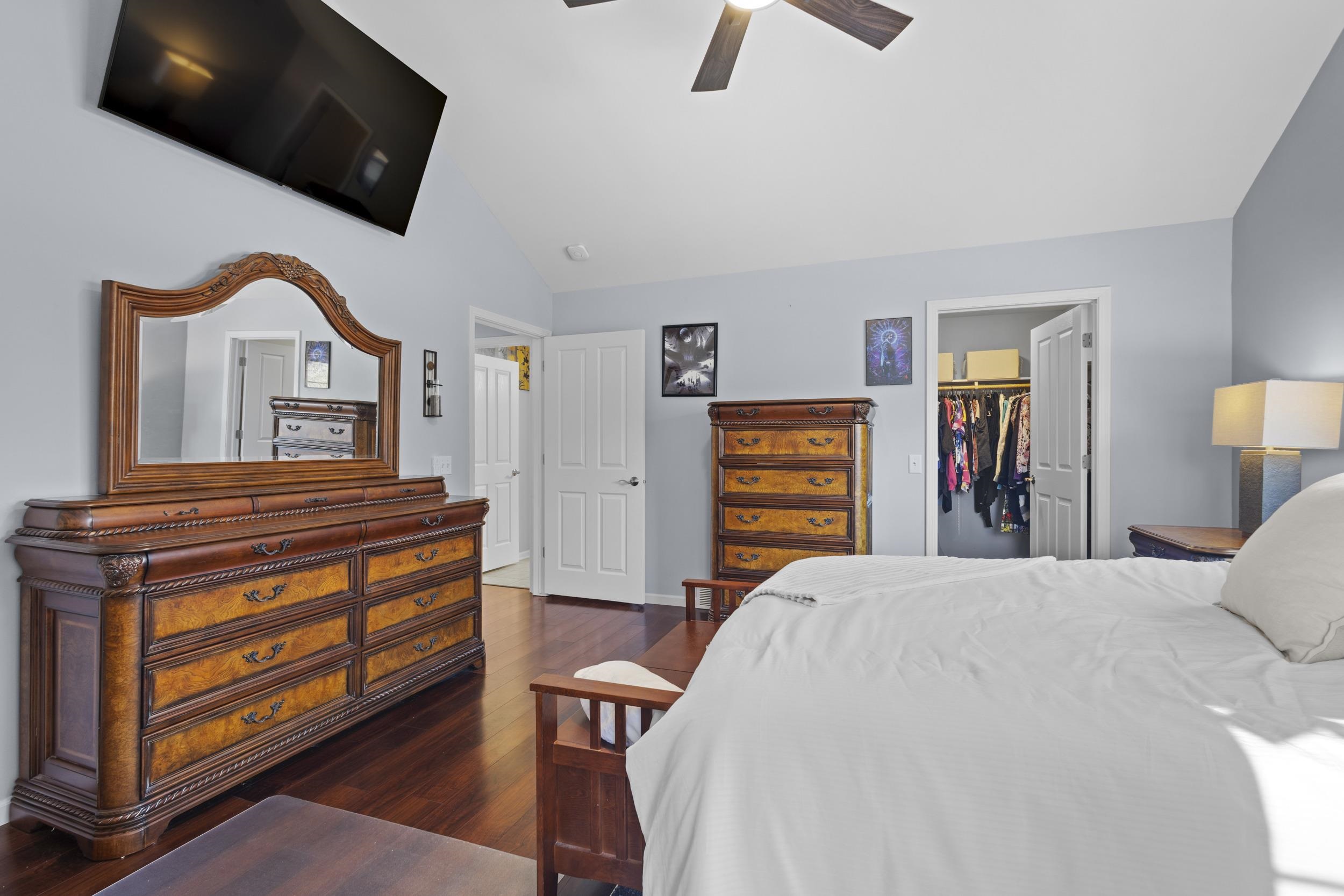 10 Pond View Way