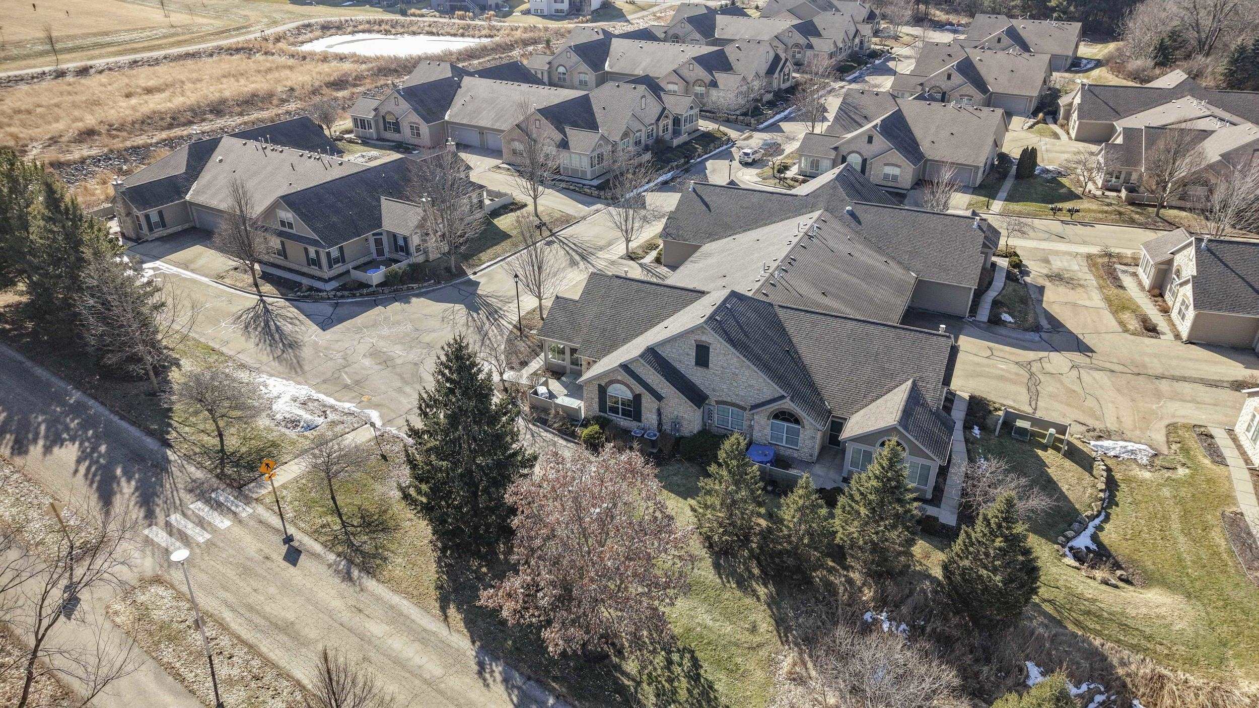 10 Pond View Way
