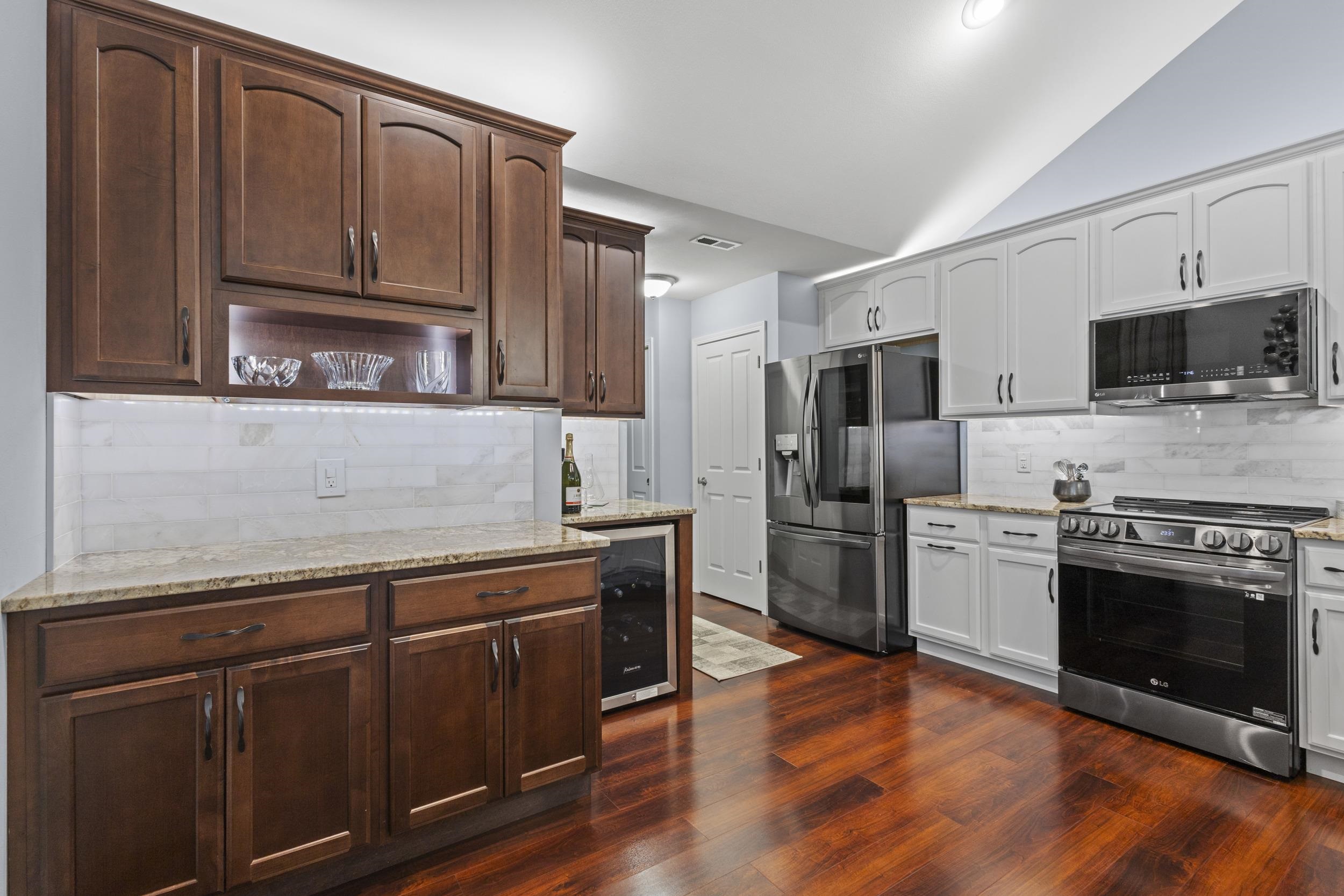 10 Pond View Way