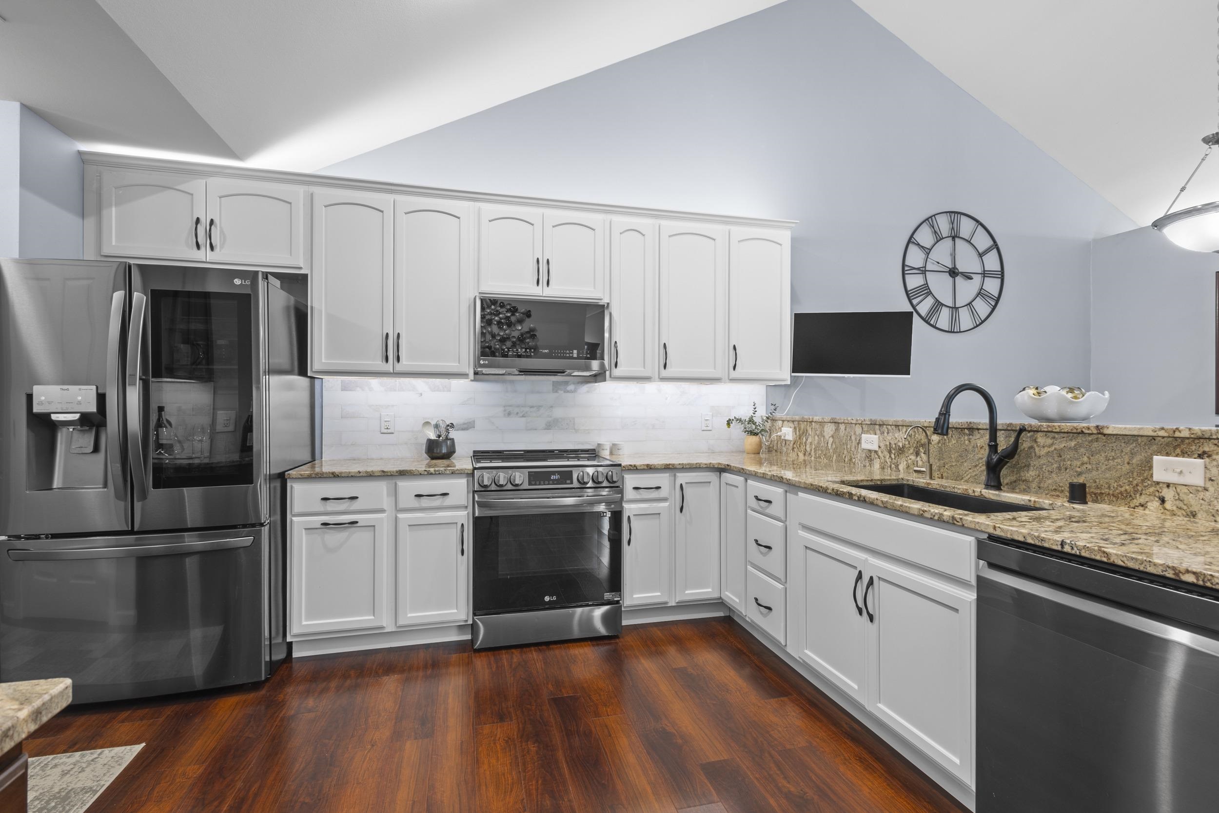 10 Pond View Way