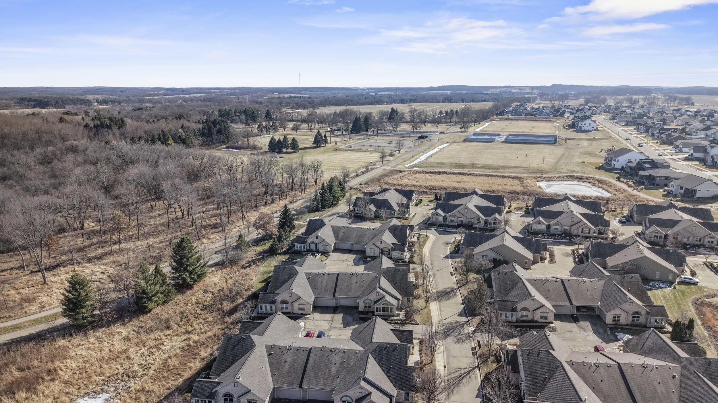 10 Pond View Way