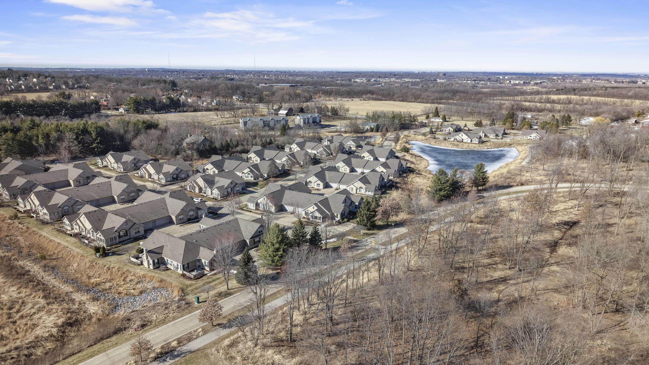 10 Pond View Way