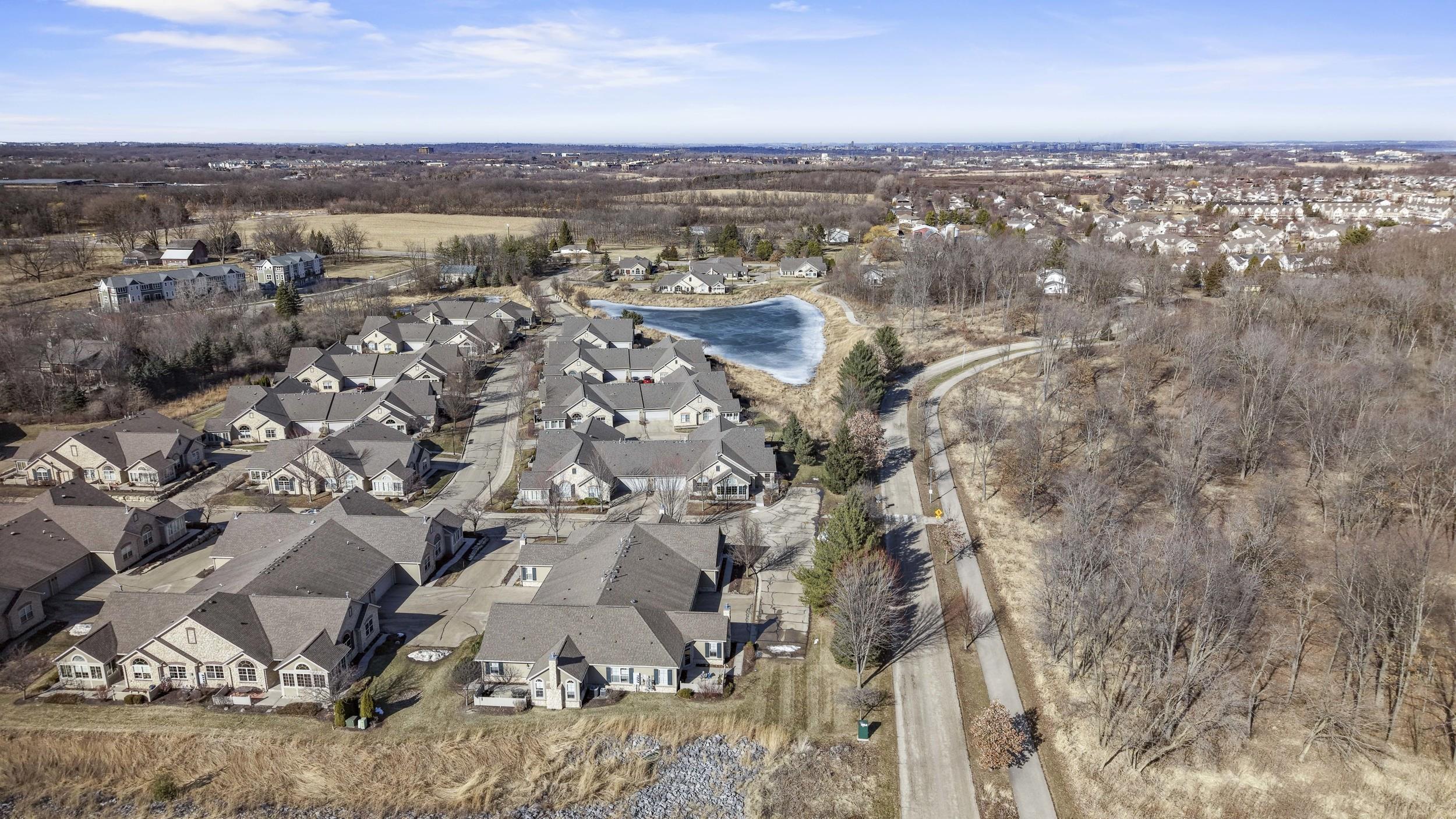 10 Pond View Way
