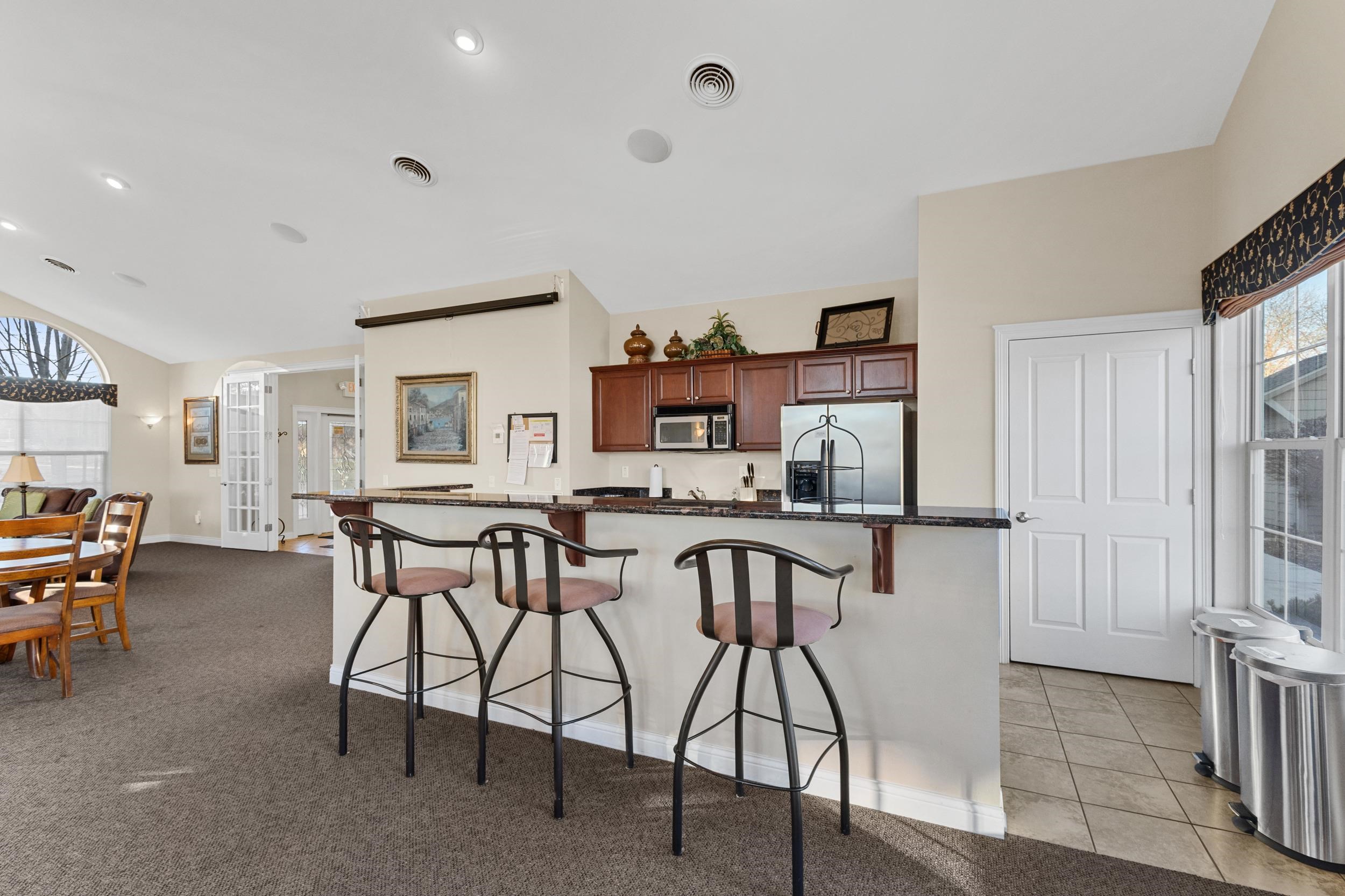 10 Pond View Way