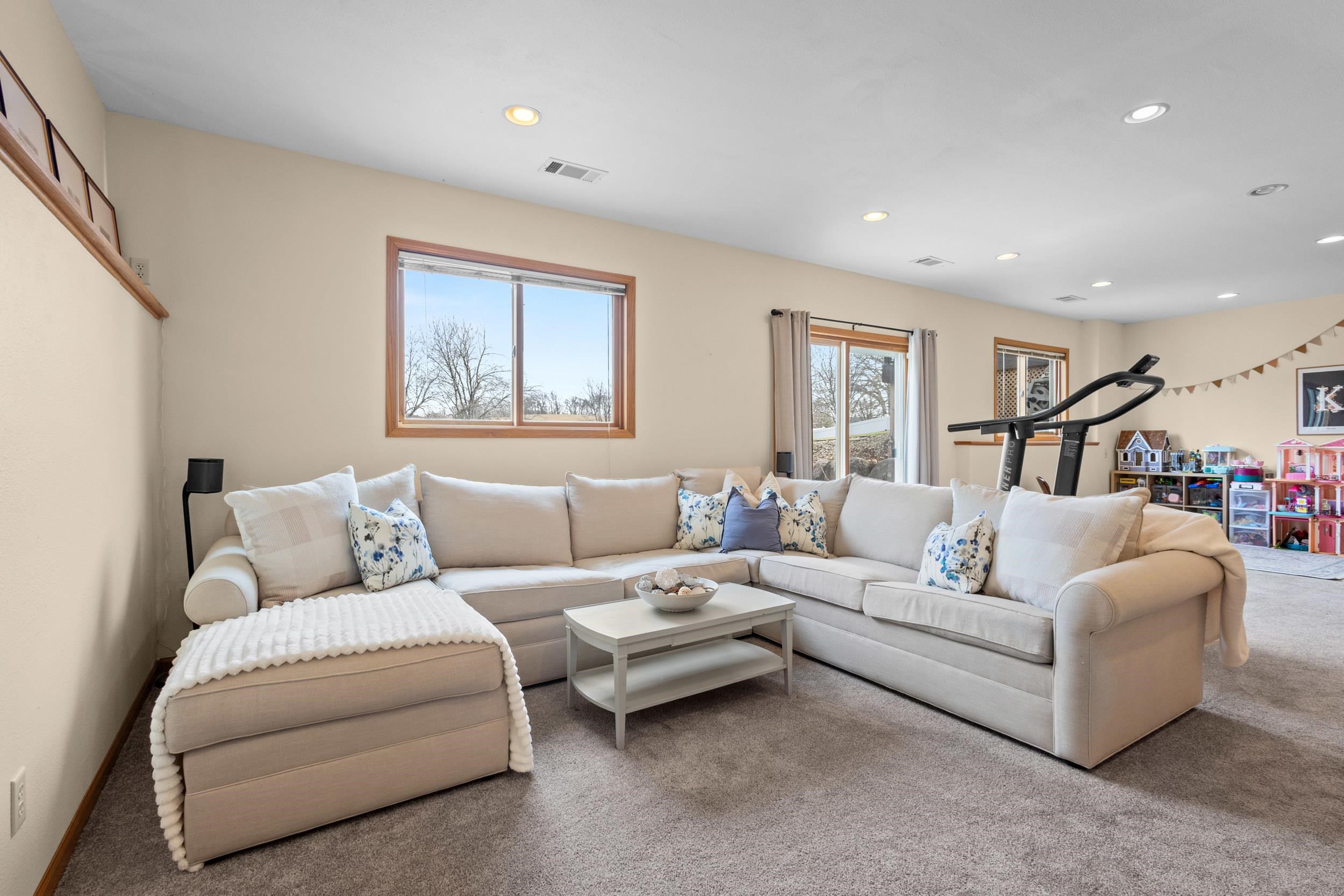 7008 Laufenberg Boulevard