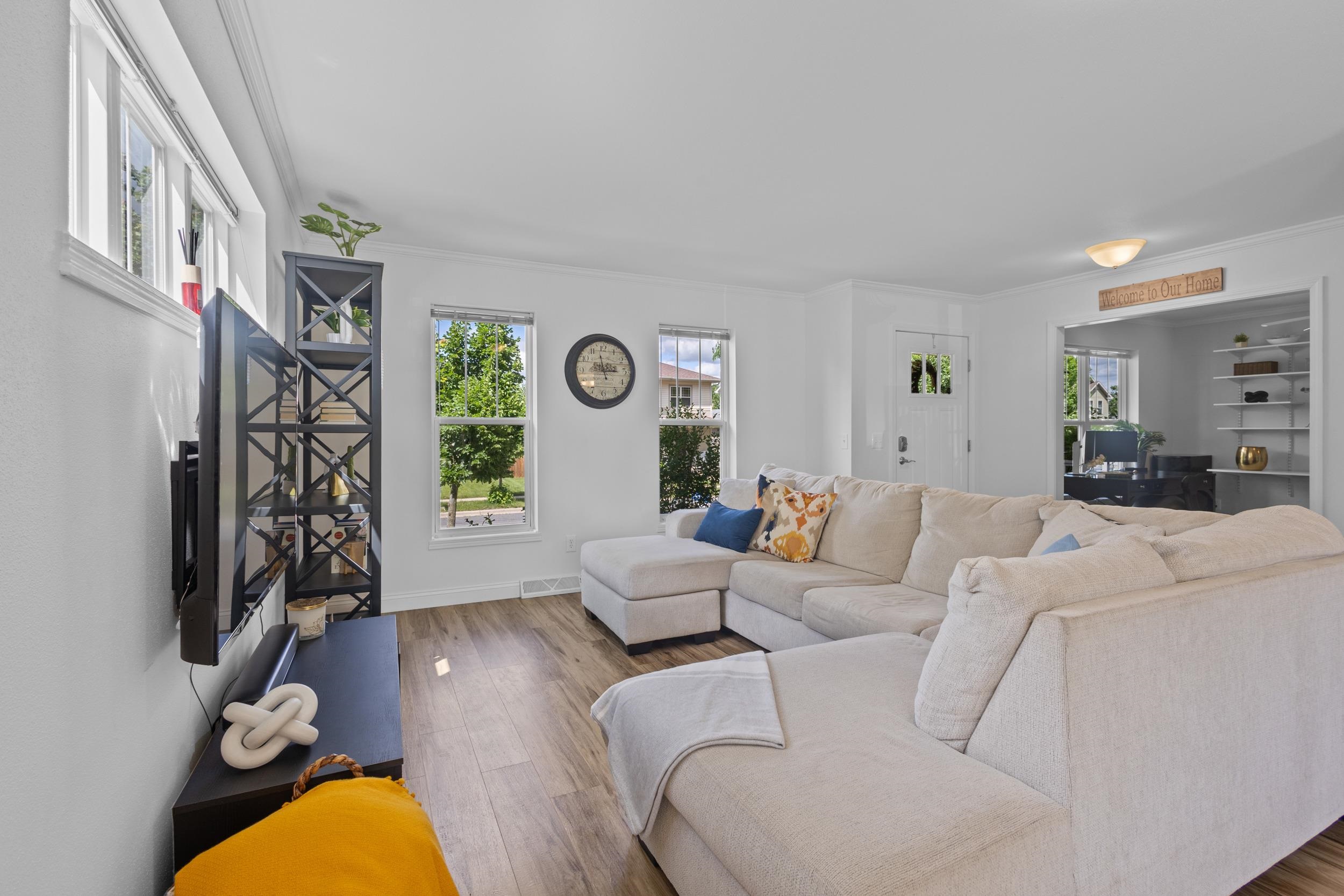6111 Windmill Way