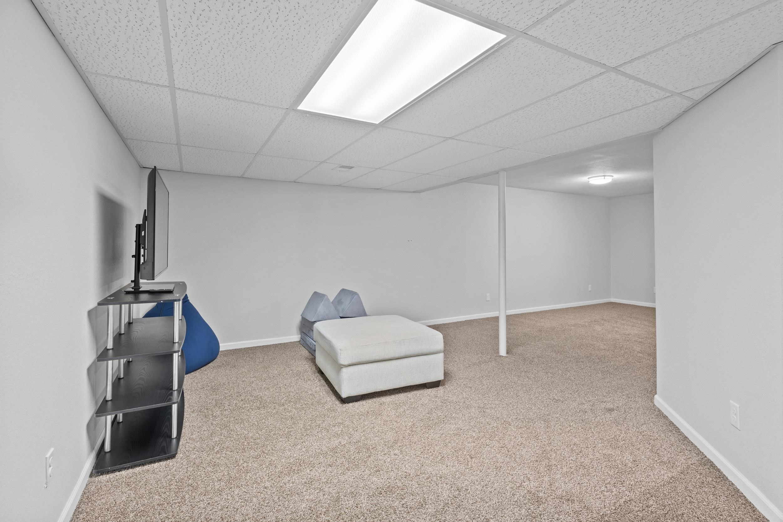 6111 Windmill Way