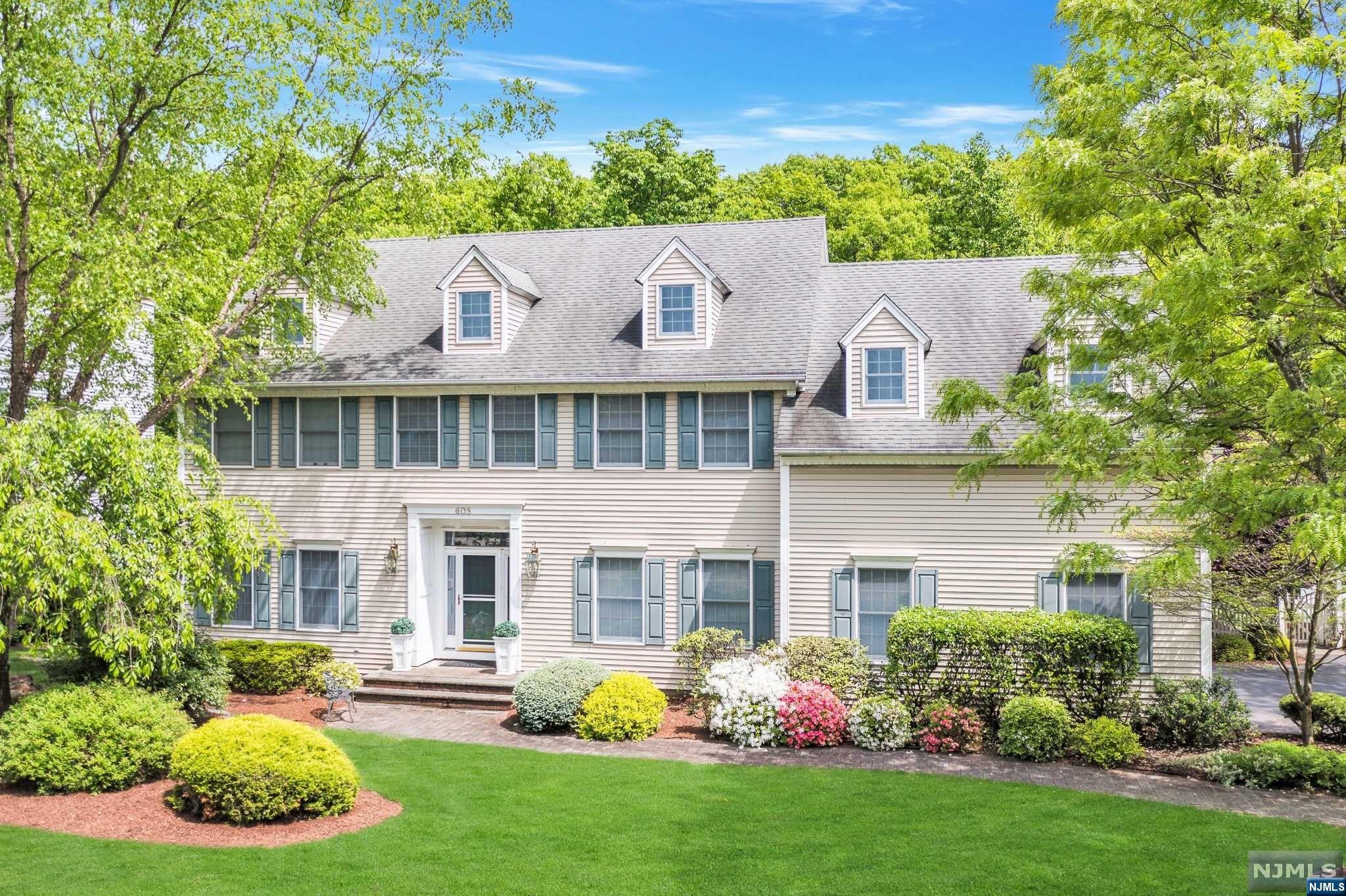 608 Bridle Path