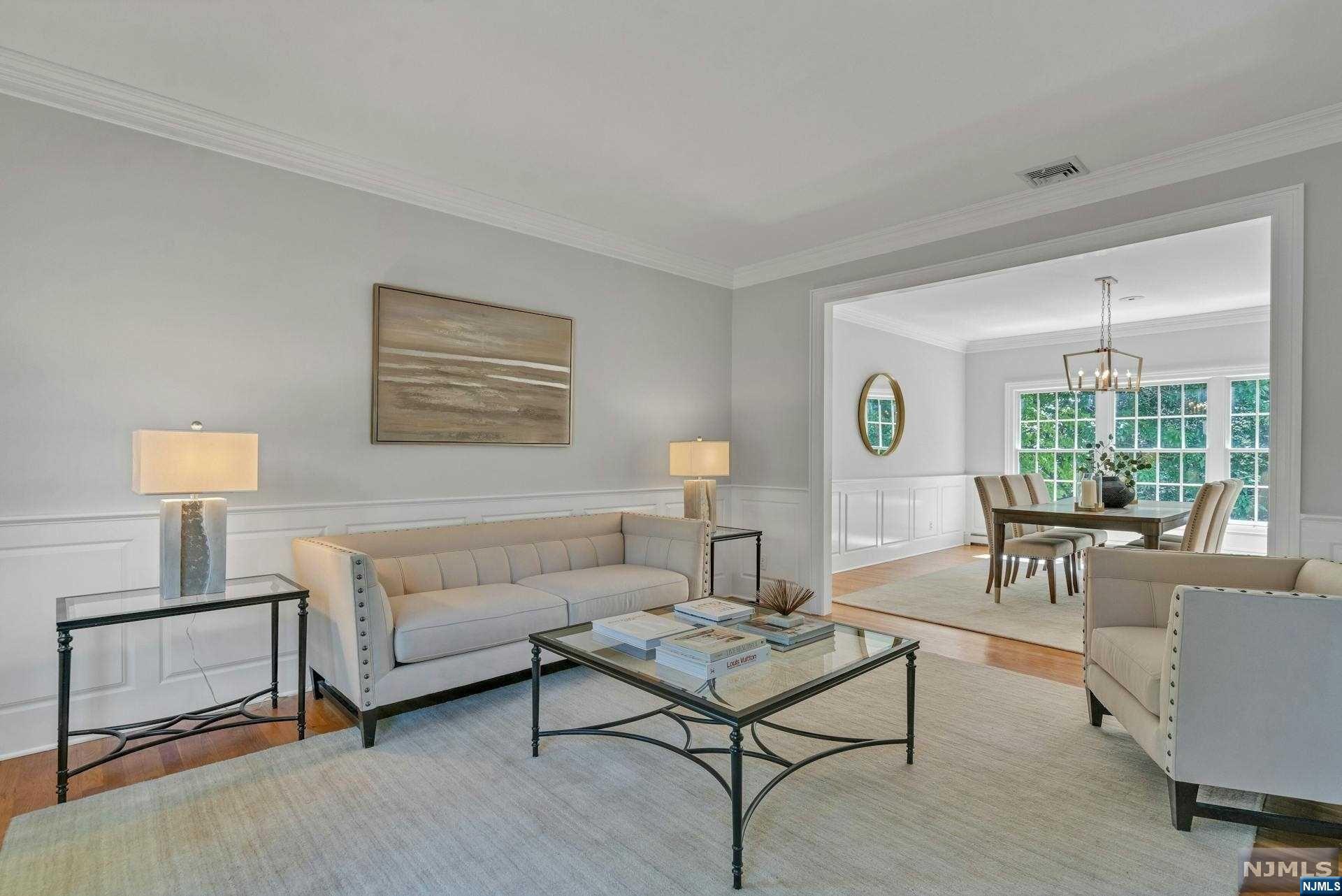 608 Bridle Path