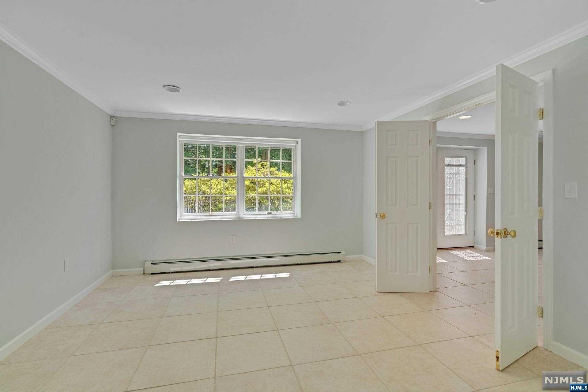 608 Bridle Path