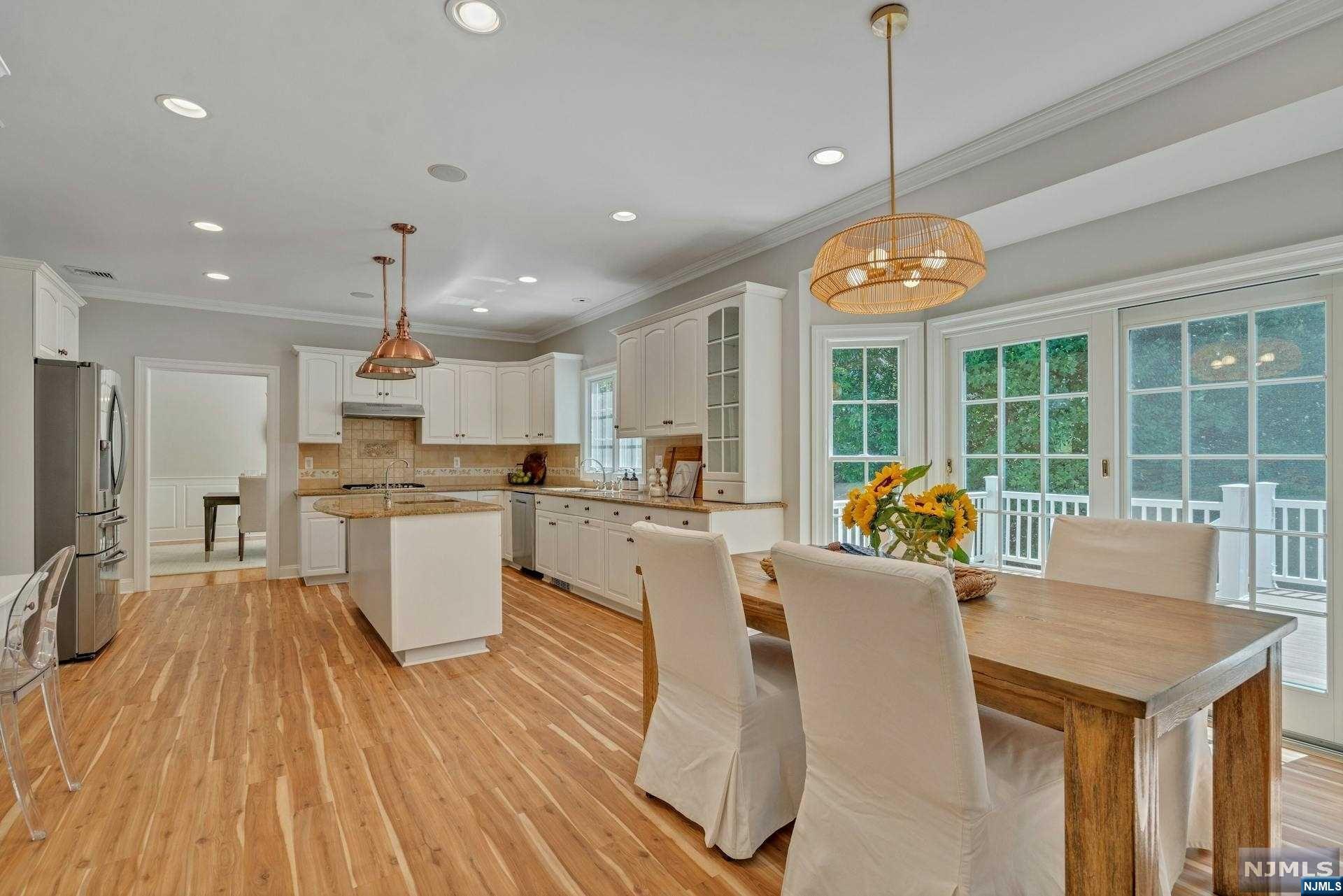608 Bridle Path