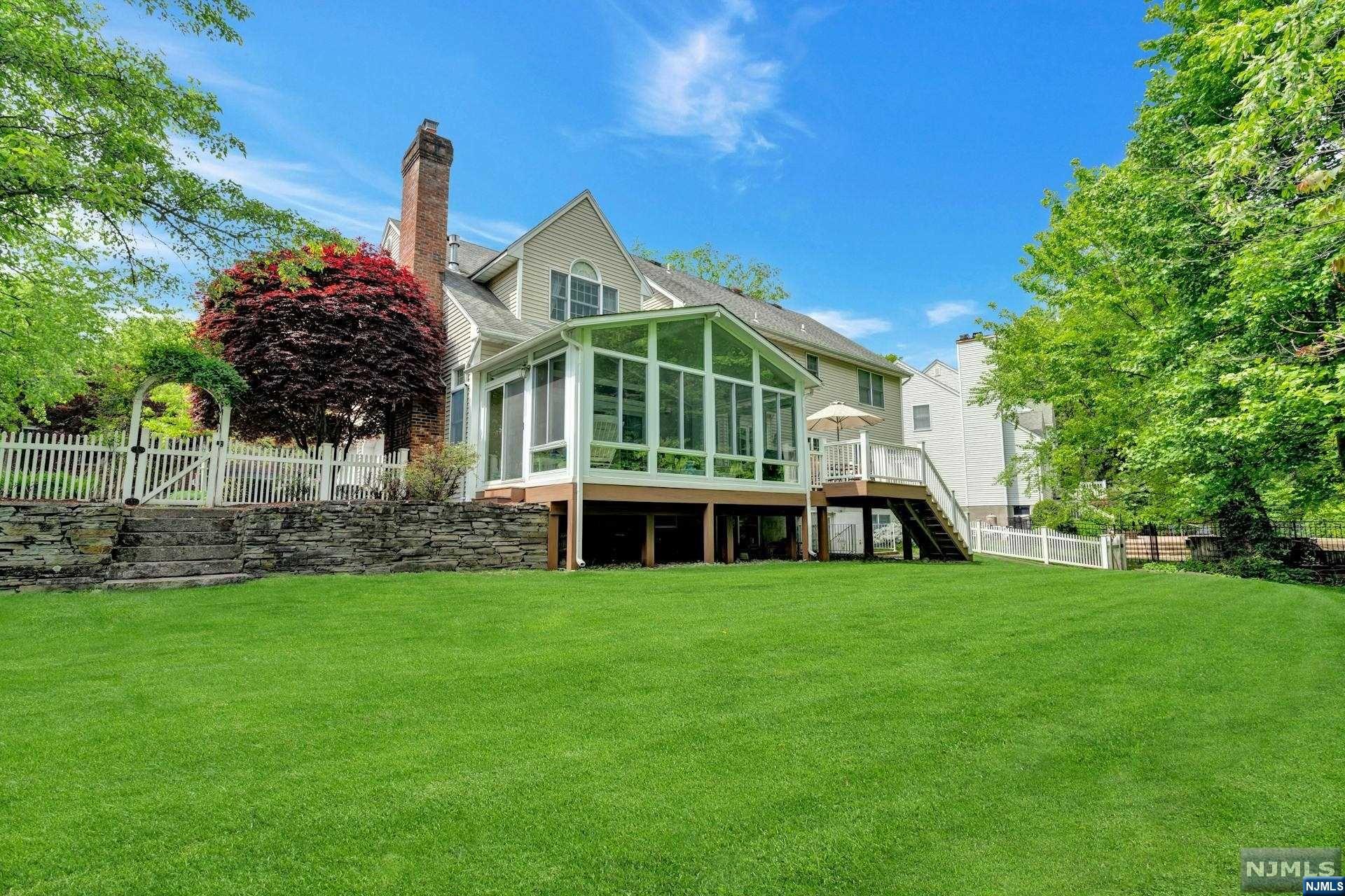608 Bridle Path