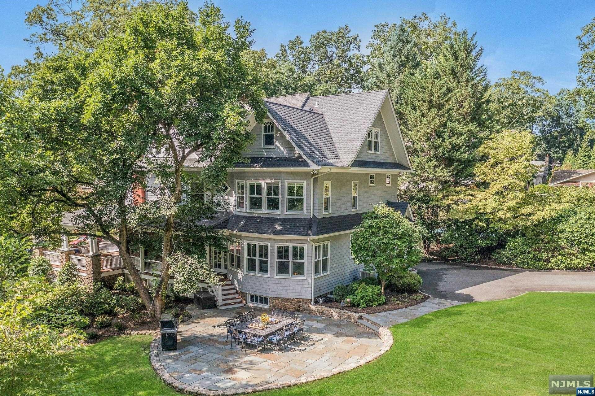 229 Heights Road