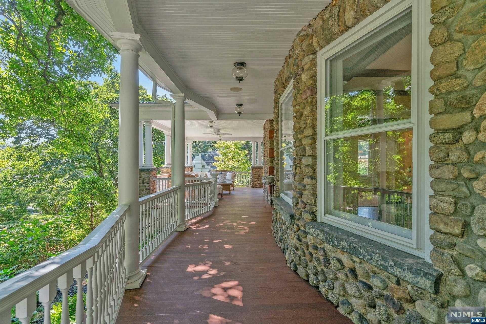 229 Heights Road