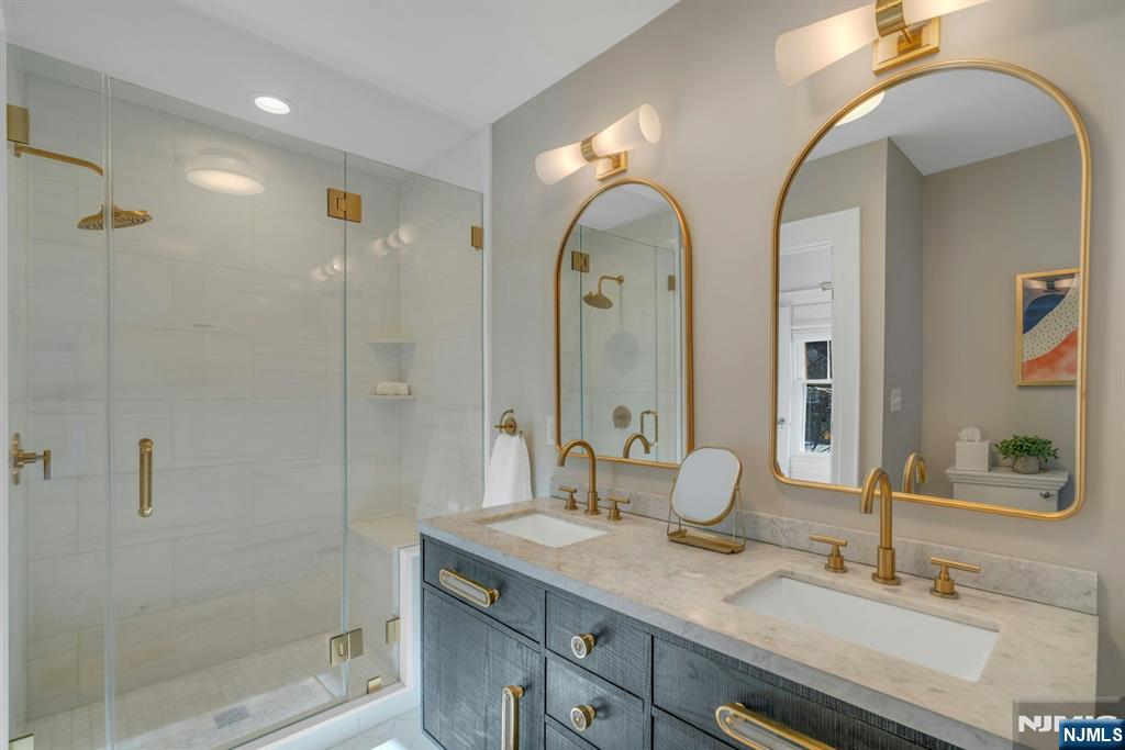 295 Orchard Place
