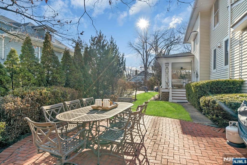 295 Orchard Place