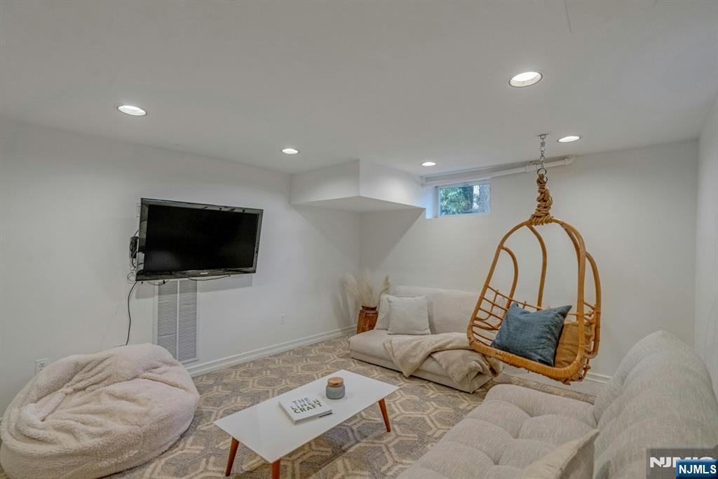 295 Orchard Place