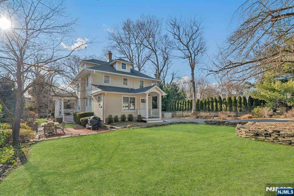 295 Orchard Place
