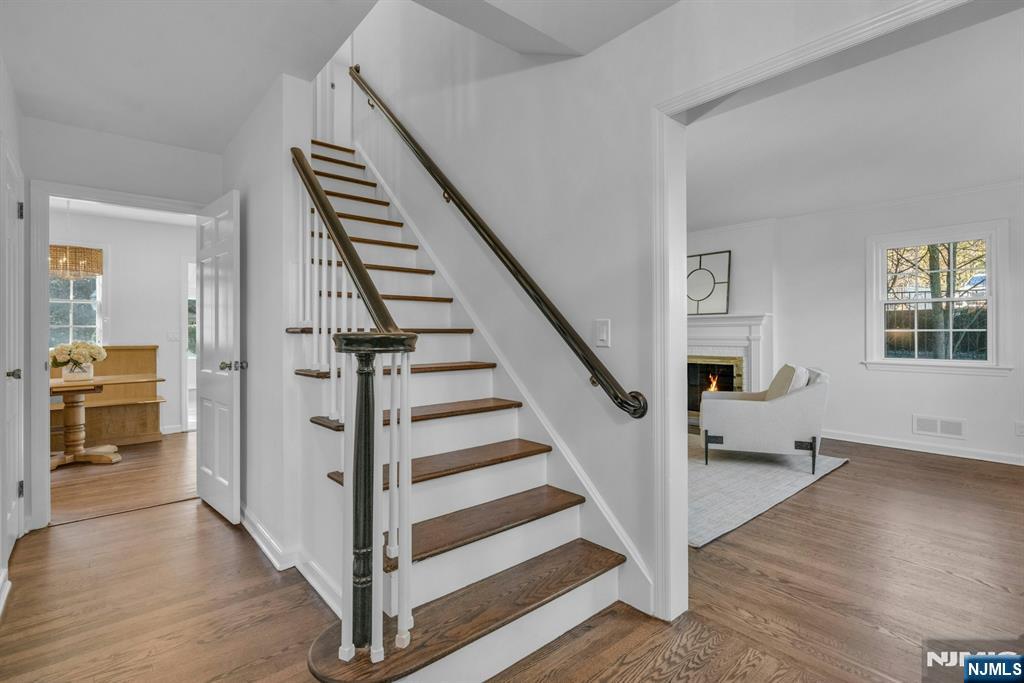 122 Crest Road