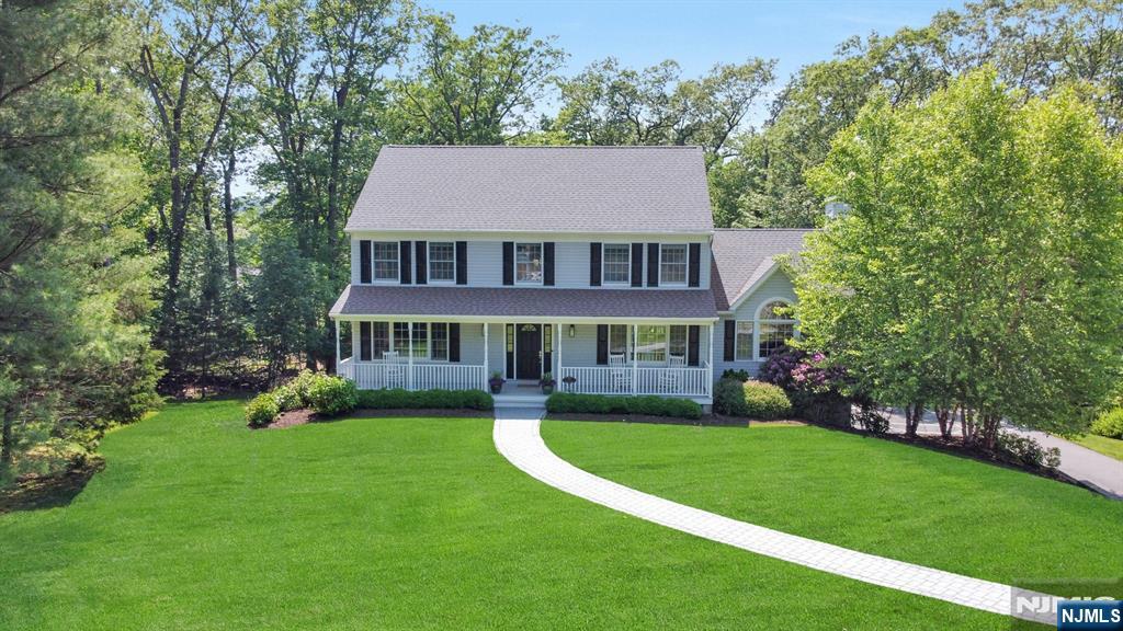 33 Walton Avenue
