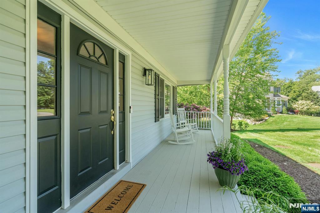 33 Walton Avenue