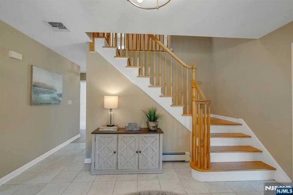 33 Walton Avenue