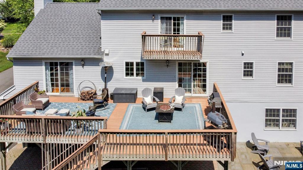 33 Walton Avenue