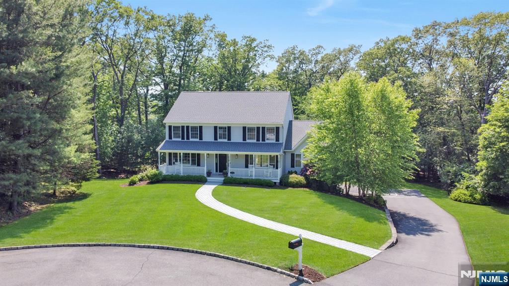 33 Walton Avenue