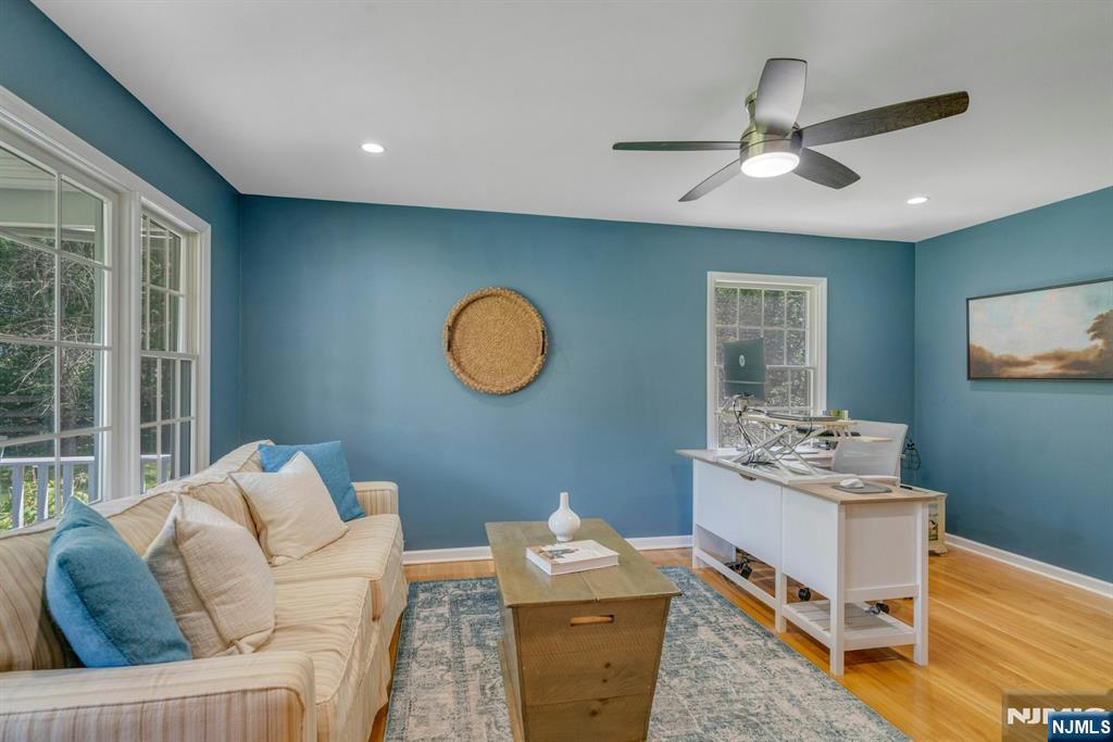 33 Walton Avenue