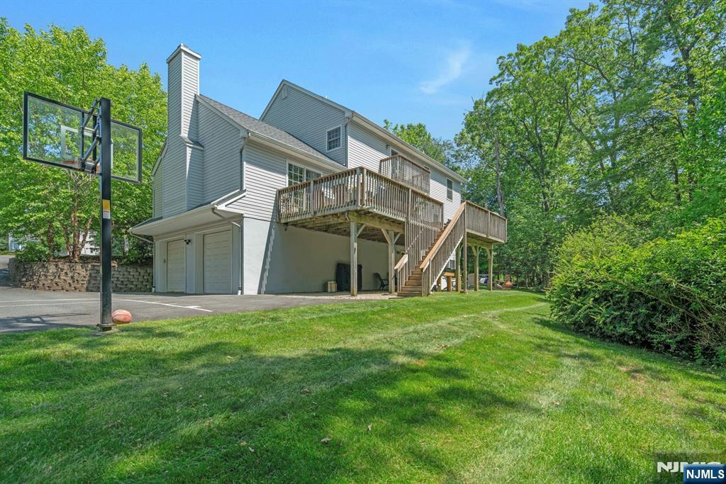33 Walton Avenue