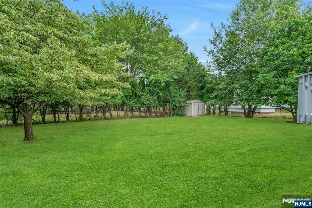 39 Pershing Place