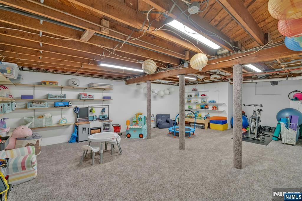 39 Pershing Place