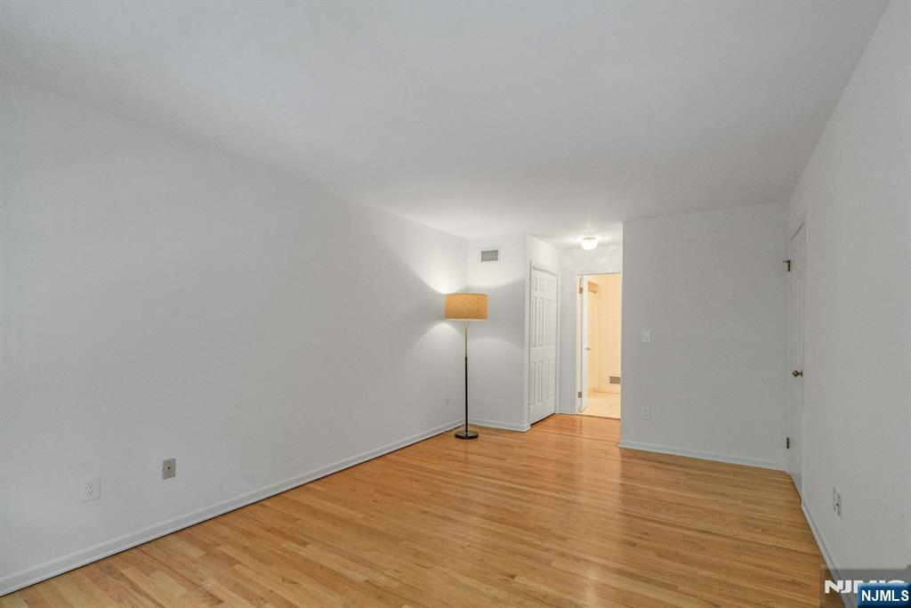 16 Carriage Lane