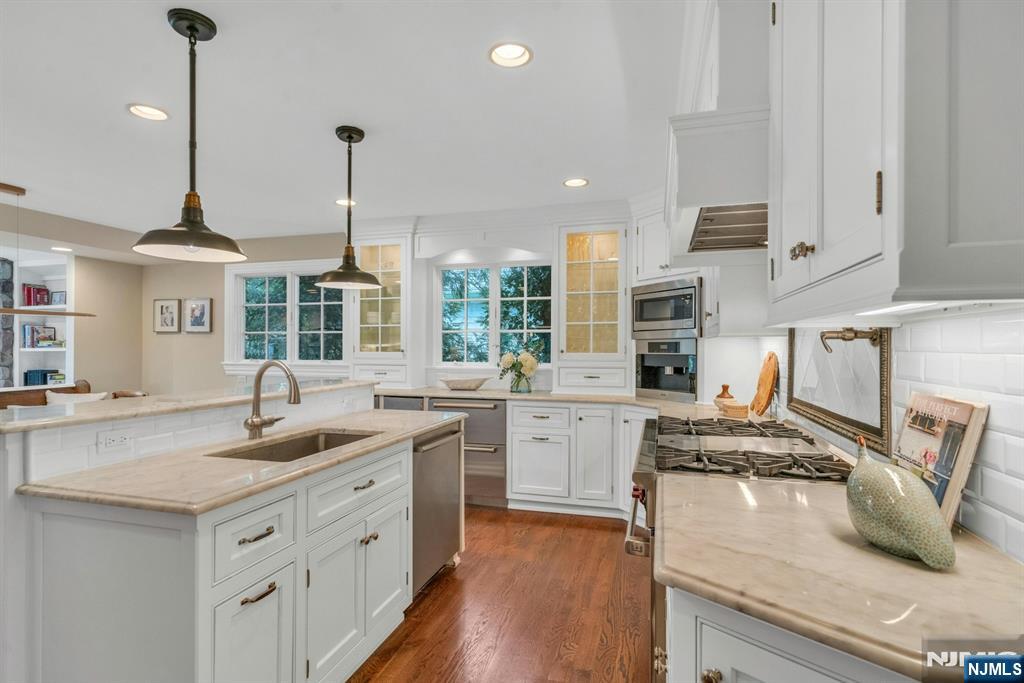 350 Highland Avenue