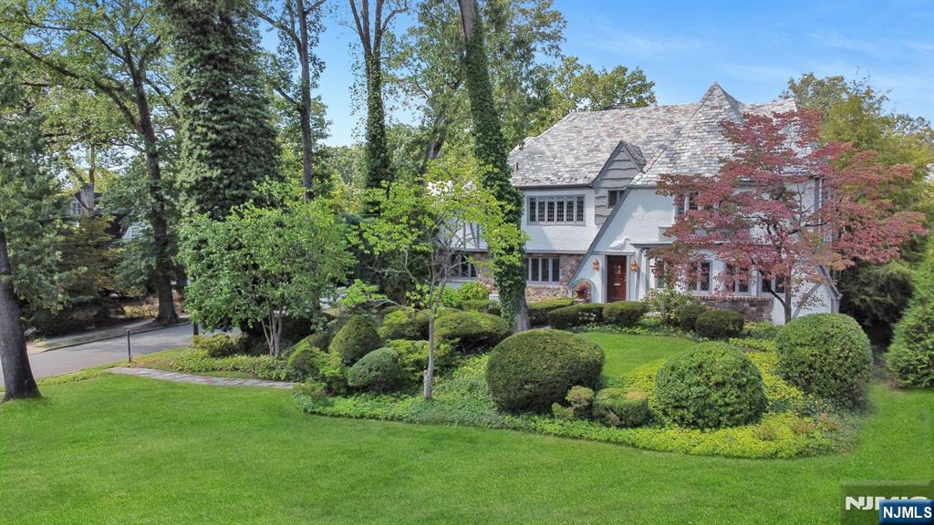 350 Highland Avenue