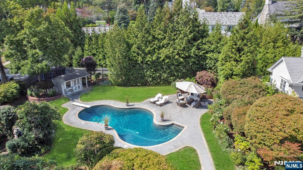 350 Highland Avenue