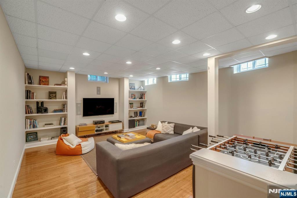 350 Highland Avenue