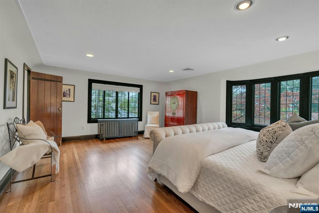 350 Highland Avenue